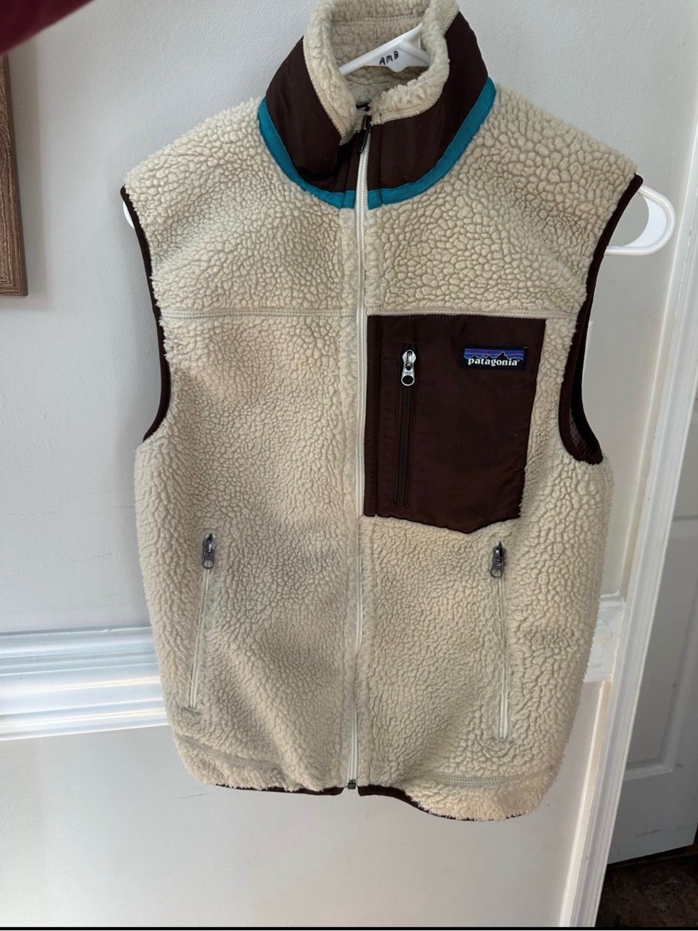 Oatmeal Men’s Patagonia Classic Retro X Vest size XS